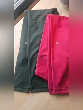 2 PAIRS of Lululemon Women's Wundertrainer Leggings - Dark Green  and Magenta
